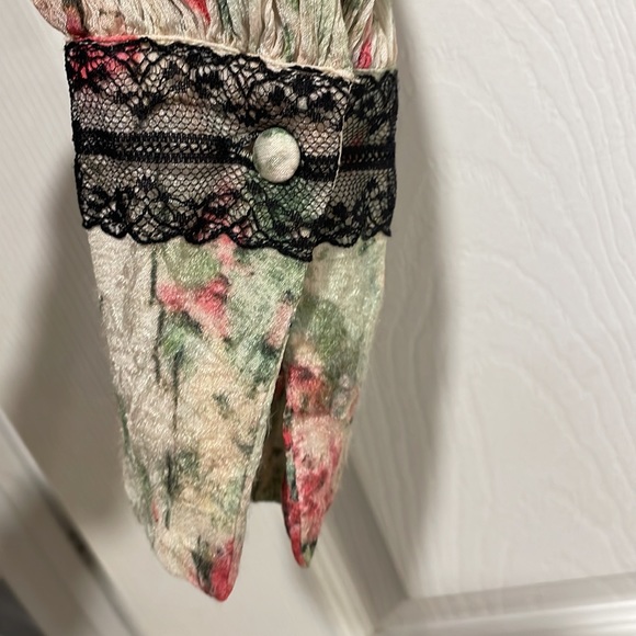 *SOLD* Rococo Sand romantic floral blouse - Picture 2 of 6